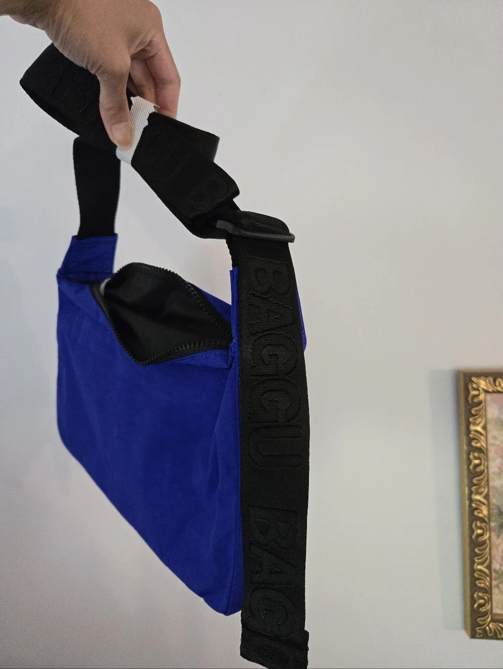 BAGGU Bag in Royal Blue - Casual Everyday Carry - Picture 2 of 4